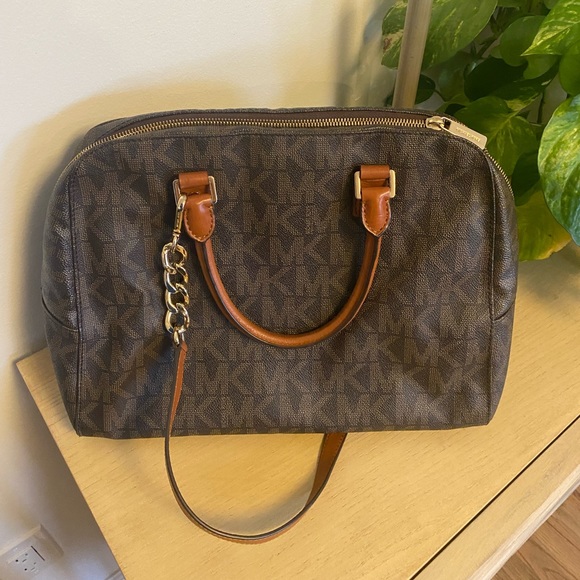 Mk duffle - Picture 1 of 3